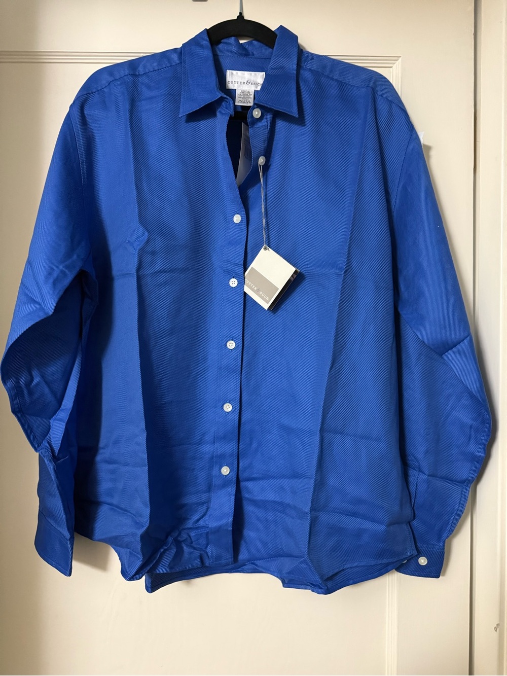 NWT - women’s XL Cutter & Buck Royal Blue Button-Down Shirt